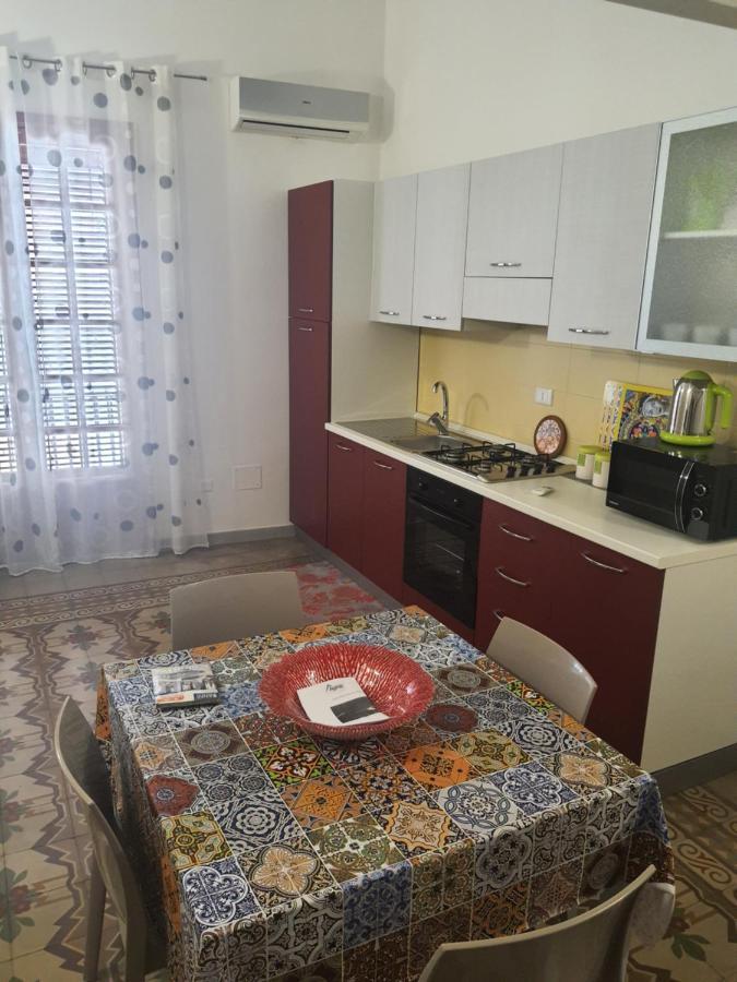 Casa Vacanza Raggio Di Sole 카스텔라마레델골포 외부 사진